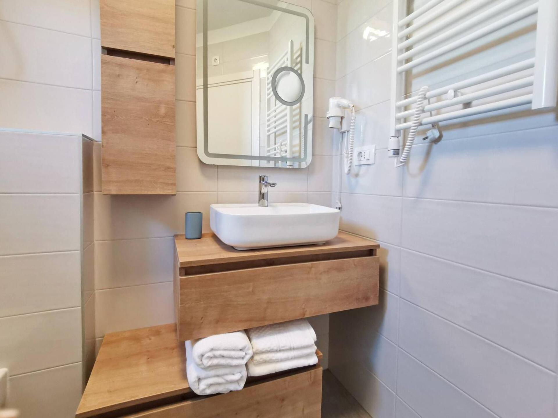Studio Apartment Glorijeta Šilo 外观 照片