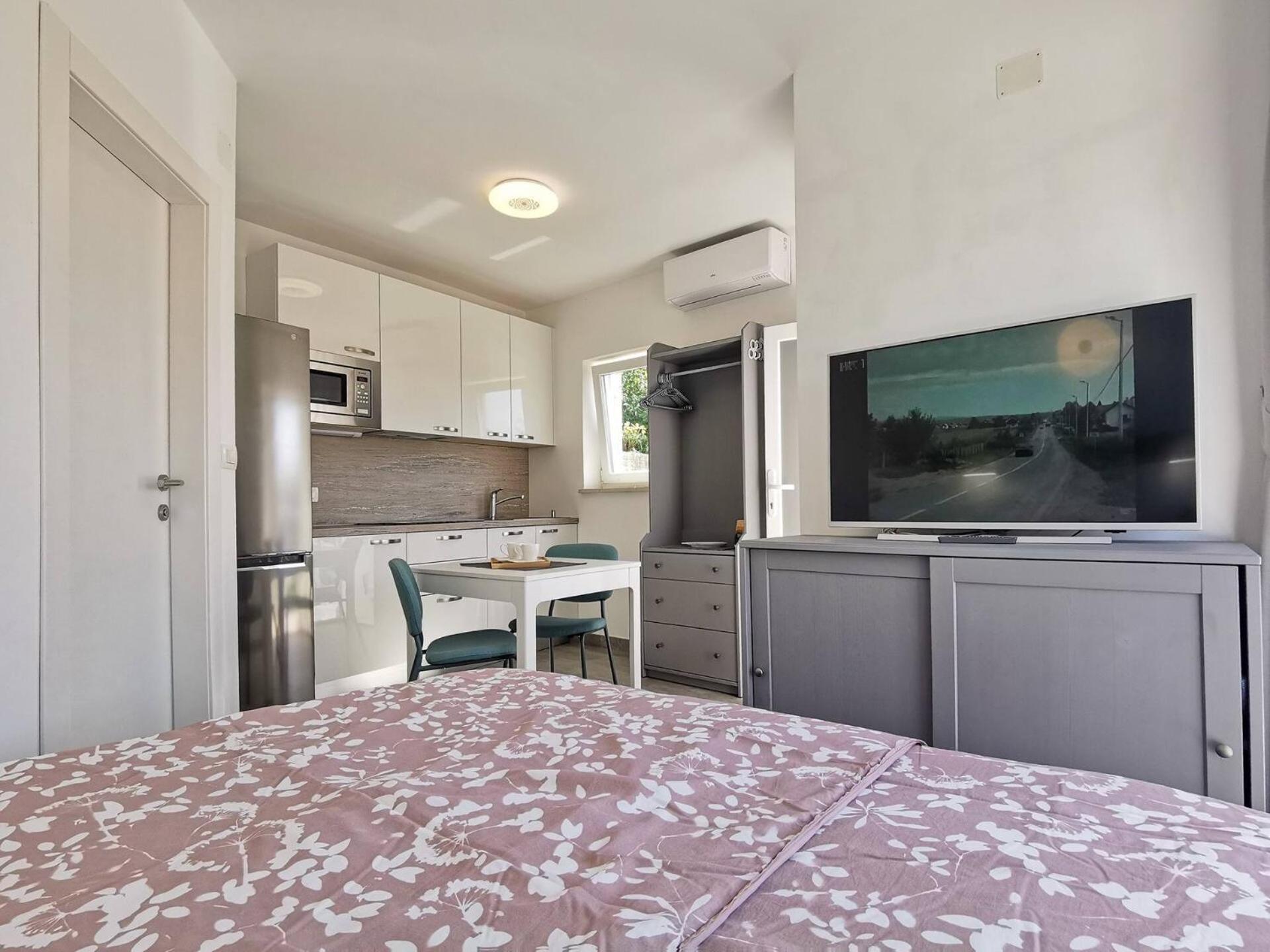 Studio Apartment Glorijeta Šilo 外观 照片